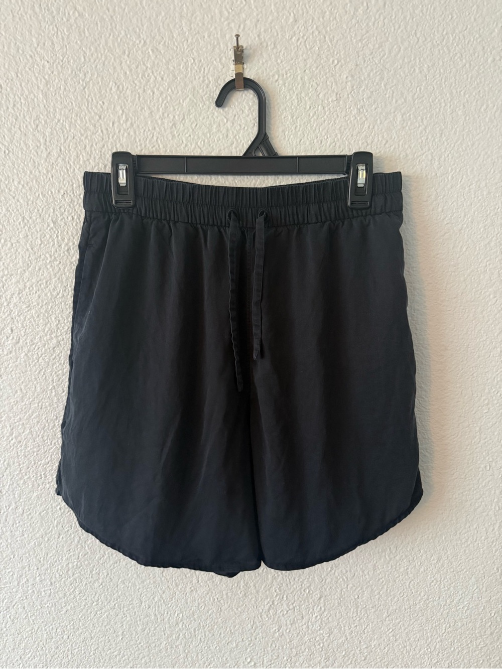 Lululemon Black Pull On High Rise Shorts with a working drawstring